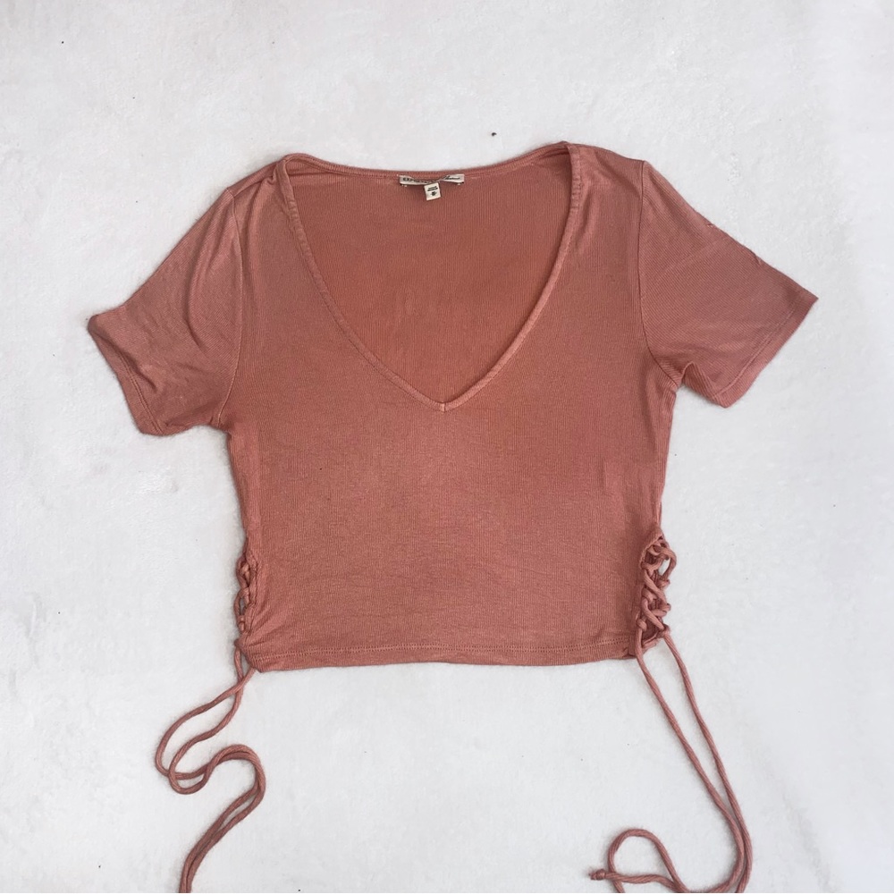 ⭐️3/$20⭐️ EXPRESS Coral Criss Cross Cropped V Neck